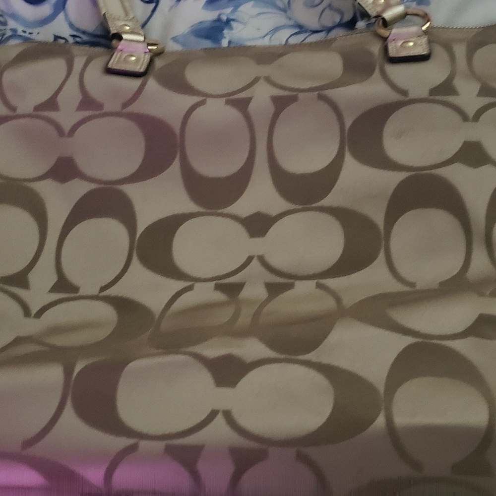 coach purse - Picture 4 of 4
